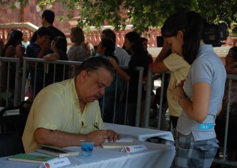 Livro na Praça distribui mais de 3 mil exemplares